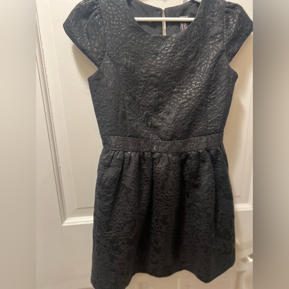 🌟SALE🌟 Forever 21 girls black dress size 9/10